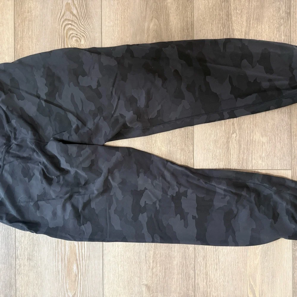 lululemon athletica Black Camo joggers - Picture 3 of 4